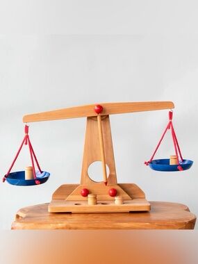 Drewart Wooden Balance Scale Toy